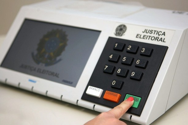 Ameaças e represálias: entenda o que é o assédio eleitoral no ambiente de trabalho