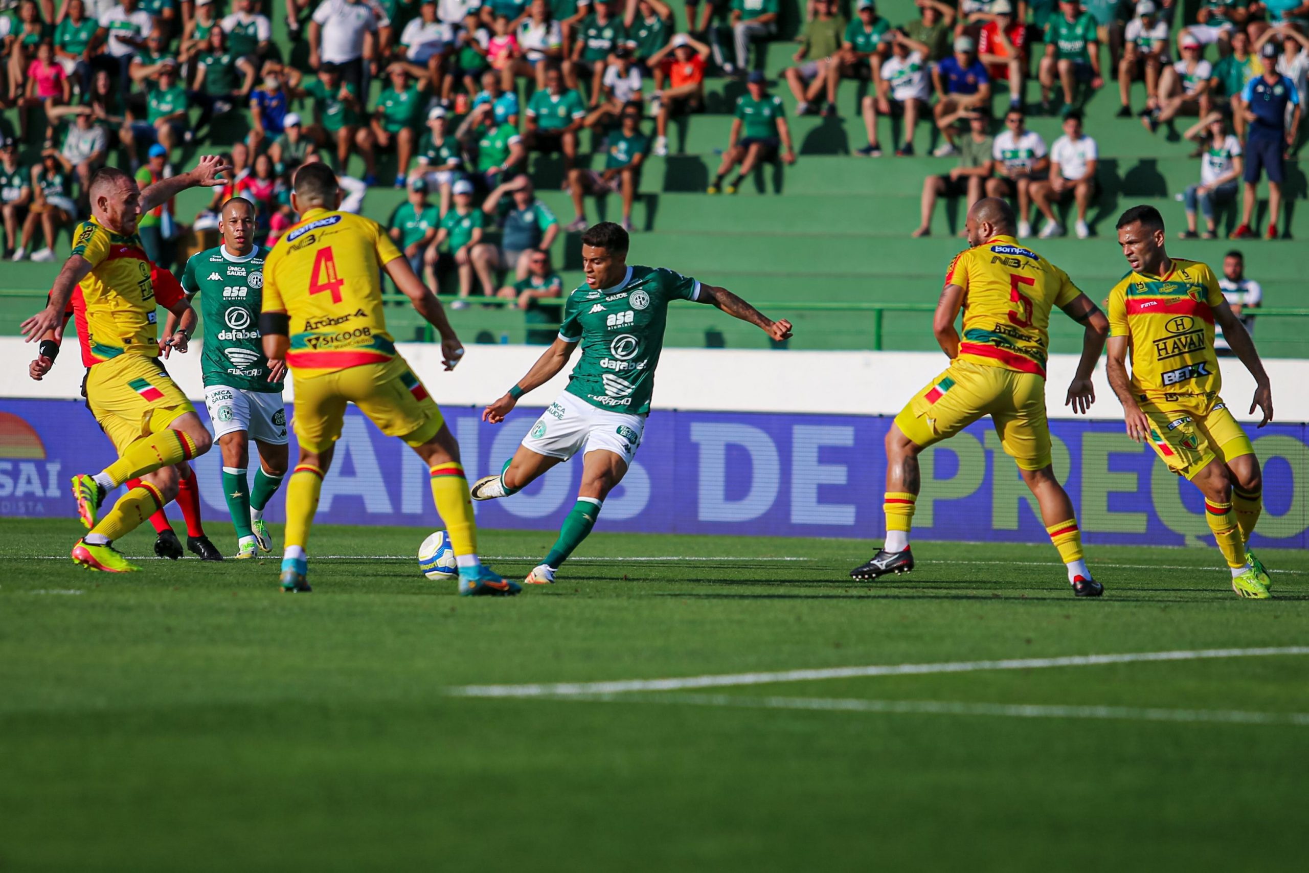 Guarani vence o Brusque e encerra sequência negativa na Série B