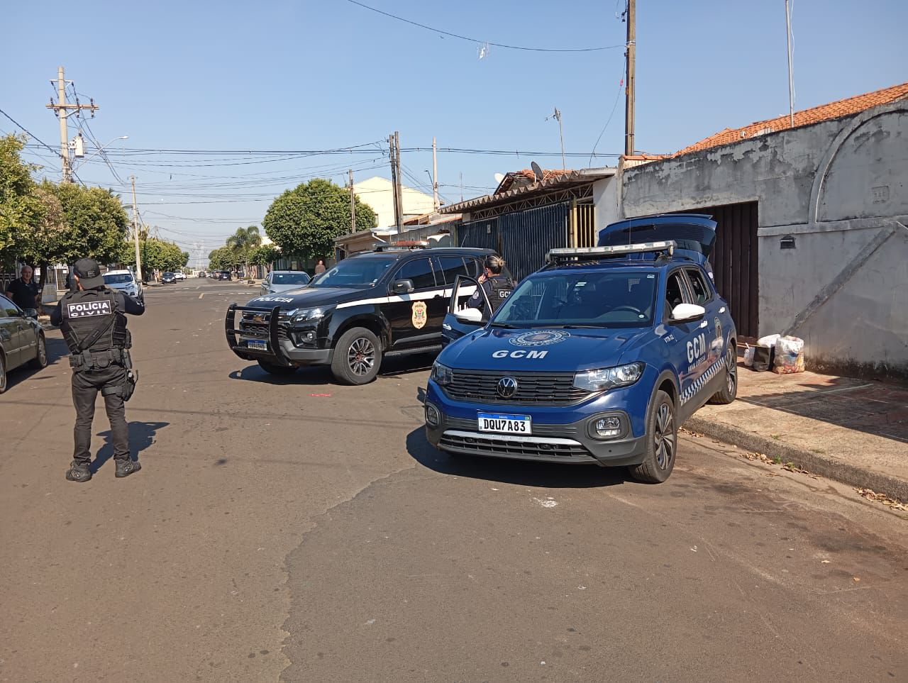 Polícia prende suspeitos de roubarem medicamentos de alto custo em farmácias da região