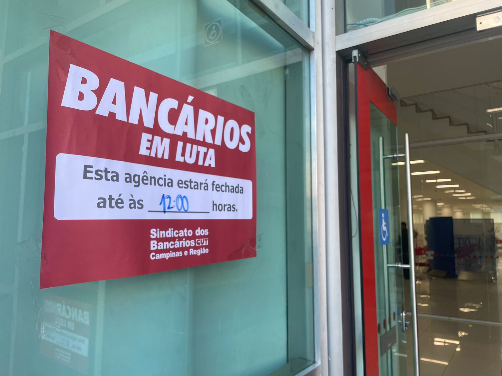 Agências bancárias de Campinas fecham na manhã desta segunda-feira por reajuste salarial