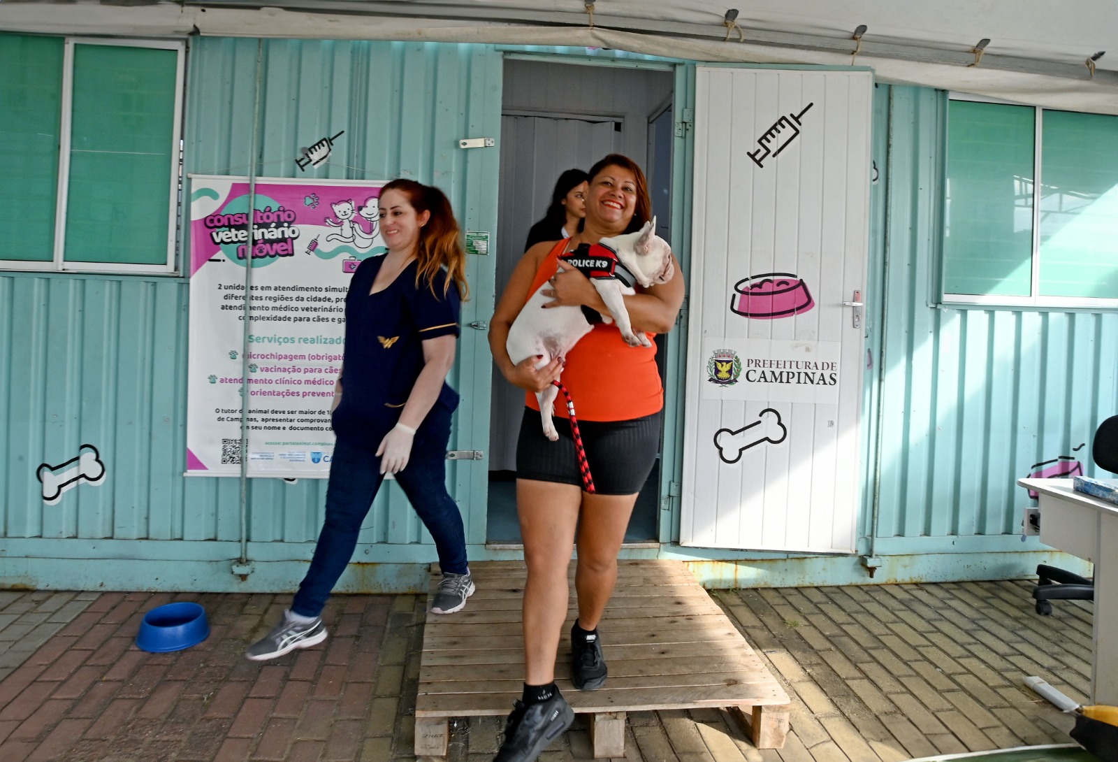 Atendimento nos consultórios veterinários móveis tem datas ampliadas por alta demanda