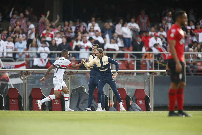Com força máxima, São Paulo encara Nacional-URU pela oitavas da Libertadores