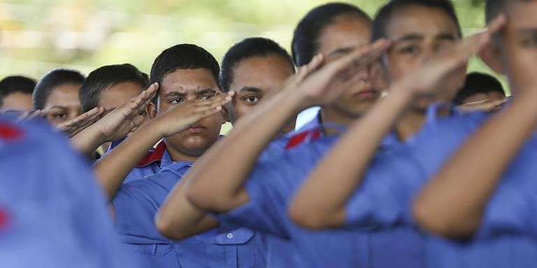 Justiça suspende lei das escolas cívico-militares no Estado de São Paulo
