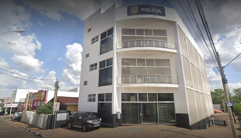 Motorista de aplicativo é alvo de bandidos; vítima foi baleada e foi internada