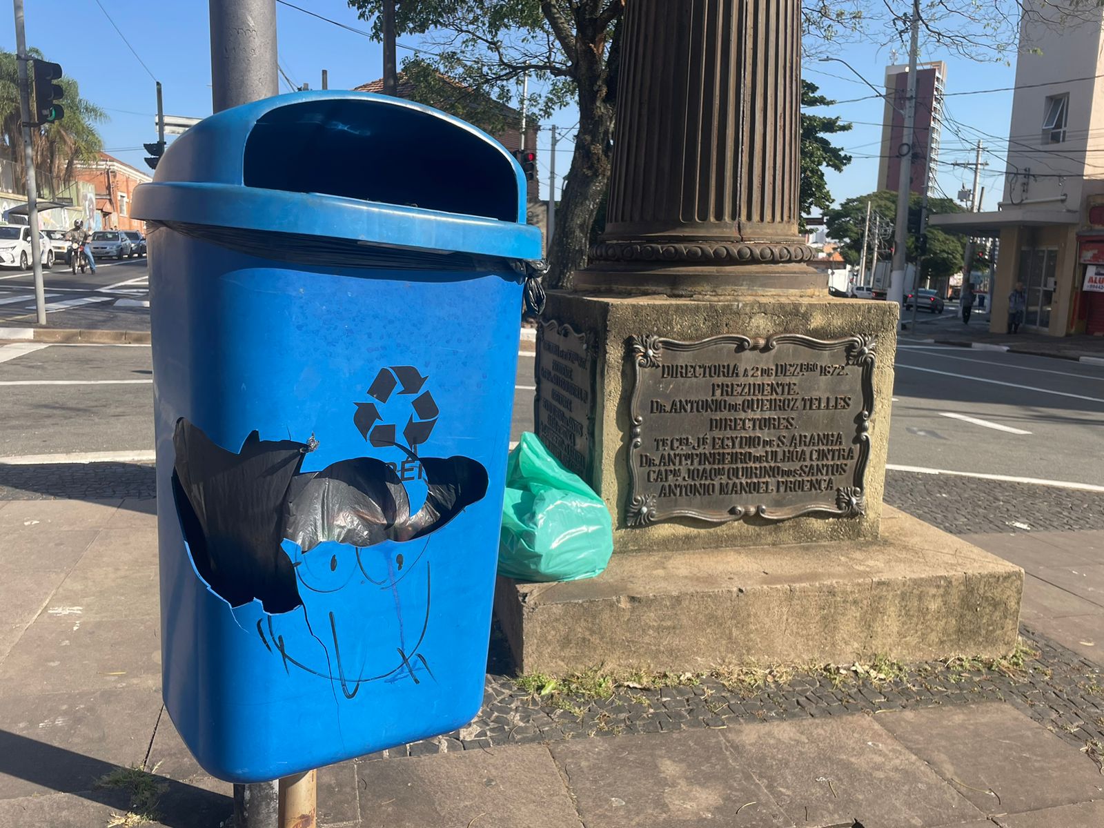 Campinas já trocou quase 600 lixeiras por vandalismo no 1º semestre
