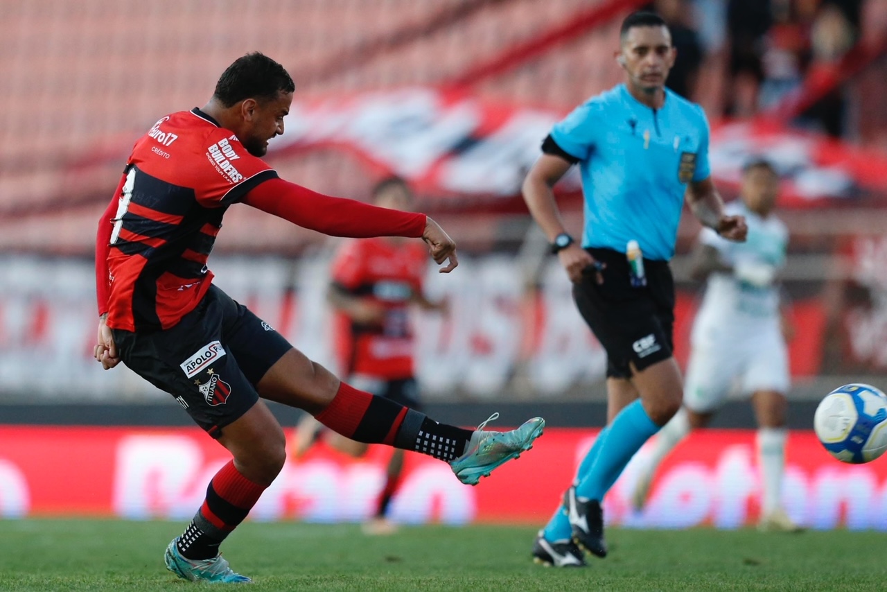 Atacante Tonny Anderson é trunfo do Ituano para enfrentar a Ponte Preta nesta sexta-feira