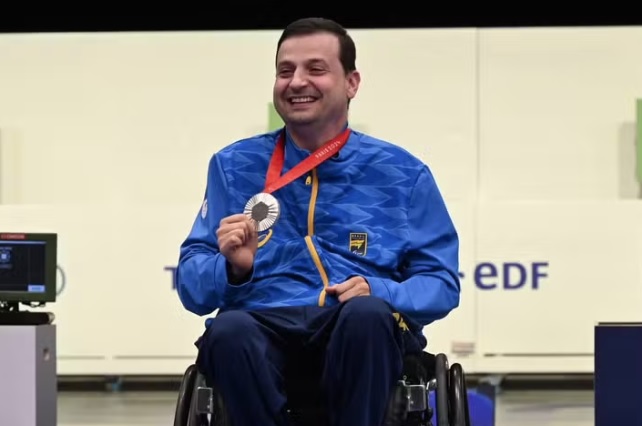 Paratleta da região de Campinas ganha medalha inédita nos Jogos Paralímpicos