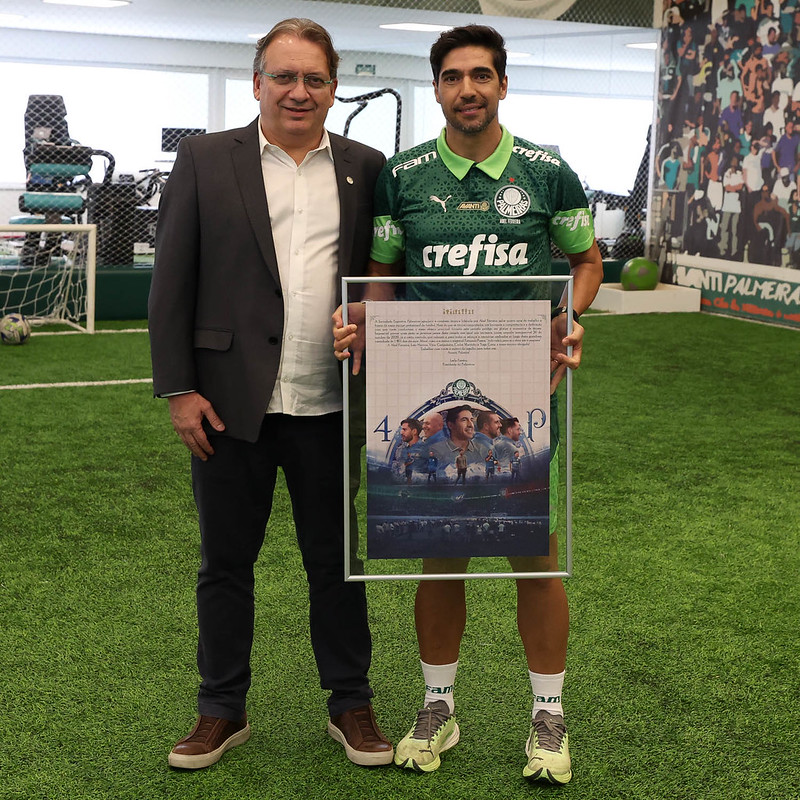 Abel Ferreira esboça Palmeiras para encarar o Corinthians na Neo Química Arena