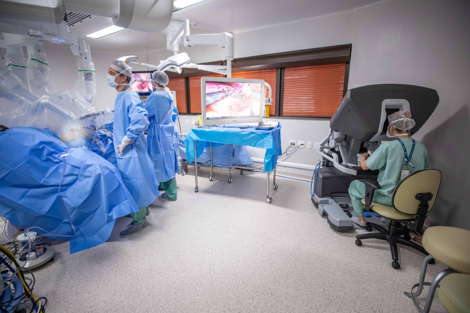 Especial: Cirurgia robótica – técnica já presente e tendência para o futuro