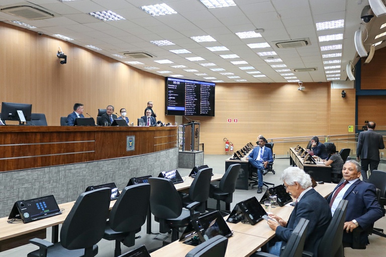 Câmara vota aumento de salário para presidentes de autarquias; subsídios podem chegar a R$ 37 mil