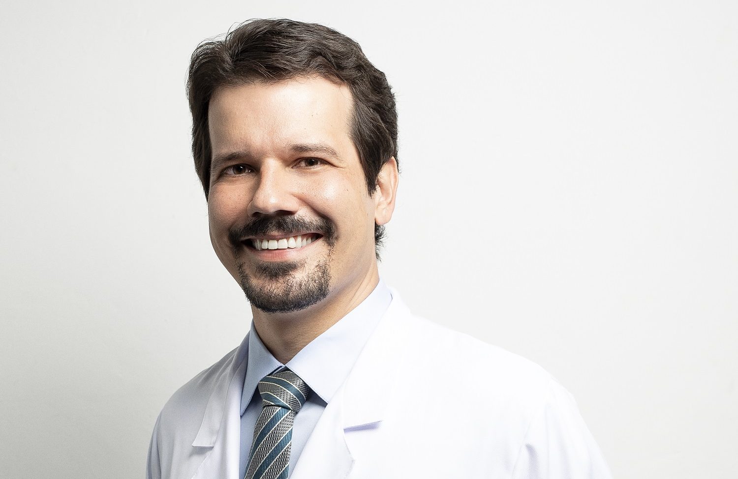 Especial: médico escolhe áreas específicas para se especializar; “quero cuidar das pessoas”