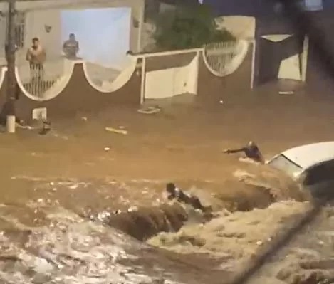 Mulher é arrastada por enxurrada em Campinas; temporal provocou estragos