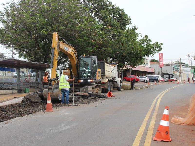 Novo ponto de ônibus da Av. Brasil vai ser reformado a partir desta quarta