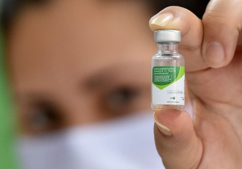 Saúde Campinas aplica vacinas contra HPV durante ação especial em escolas