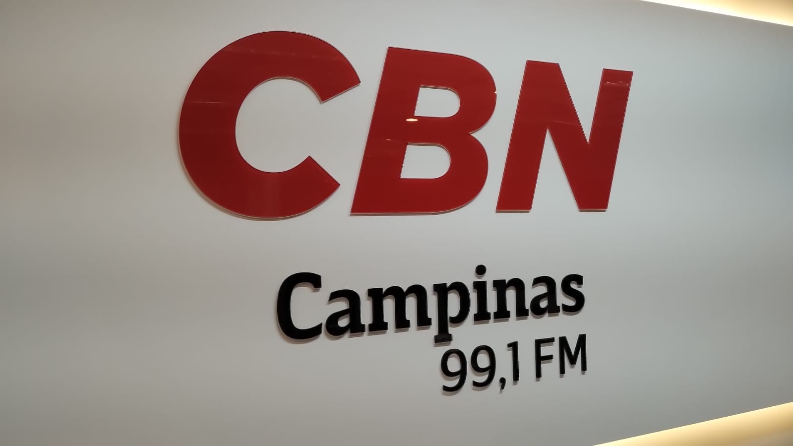 CBN Campinas completa 33 anos tocando notícia na nossa região!