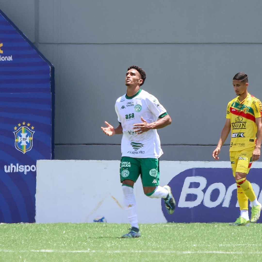 Ex-companheiro de Endrick e Estêvão, Léo Porfírio marca primeiro gol como profissional pelo Guarani