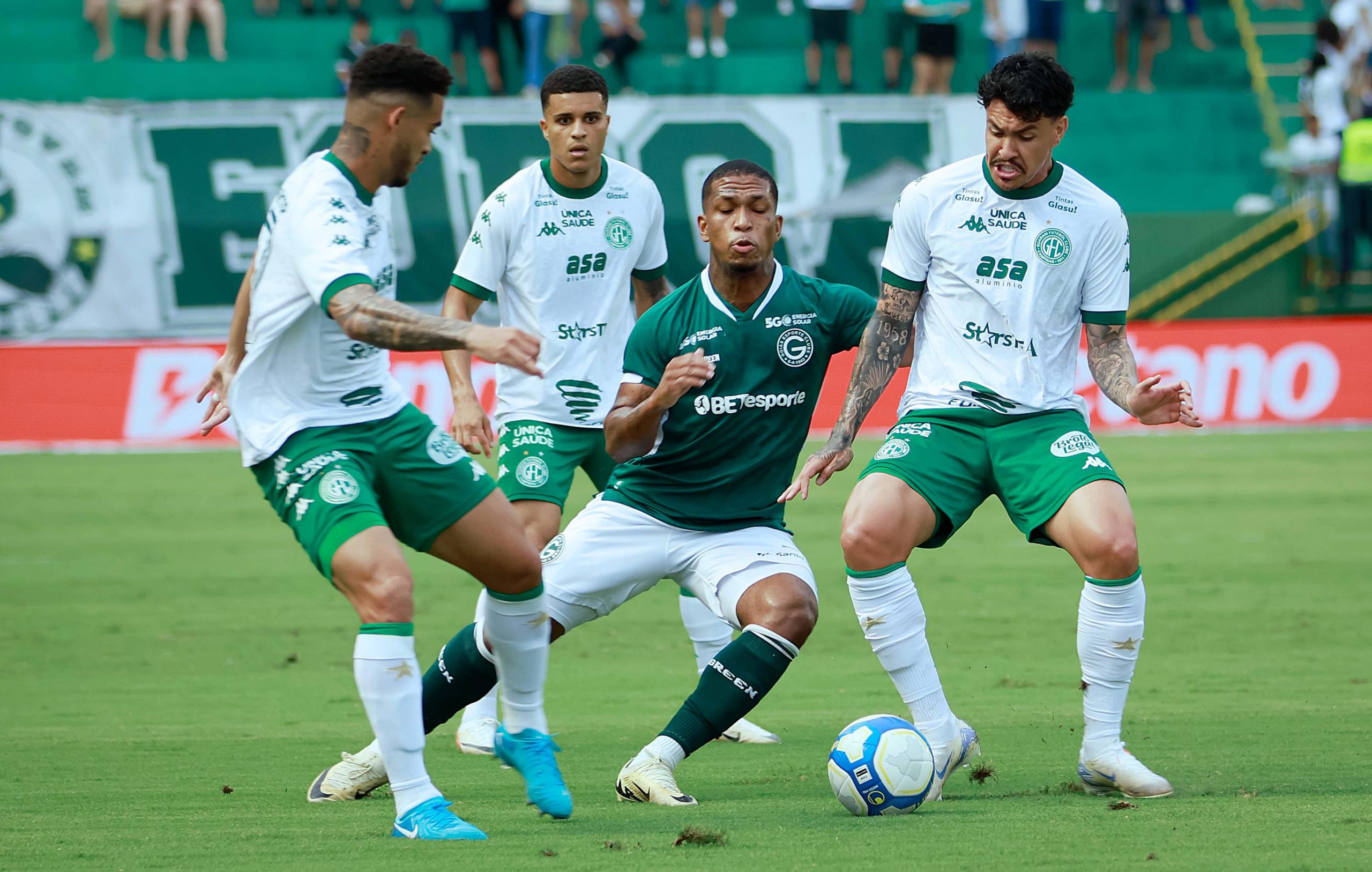 Guarani perde para o Goiás e fica próximo do rebaixamento