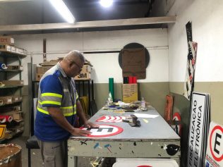 Mais de mil placas de sinalização foram recuperadas neste ano em Campinas