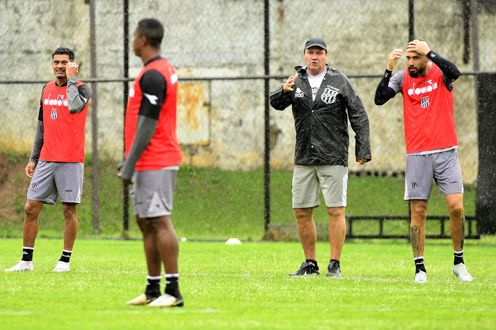 Ponte Preta deve ter novidades para enfrentar o Vila Nova
