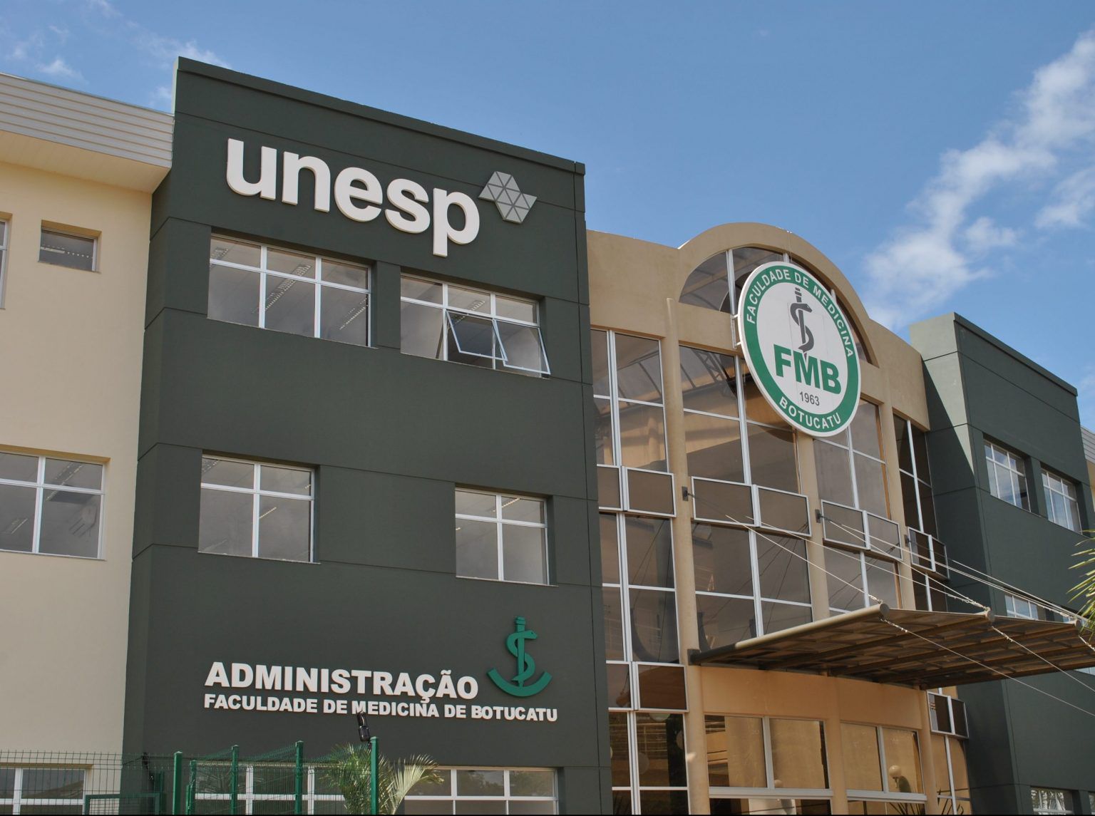 Primeira fase do vestibular da Unesp acontece nesta sexta-feira (15)