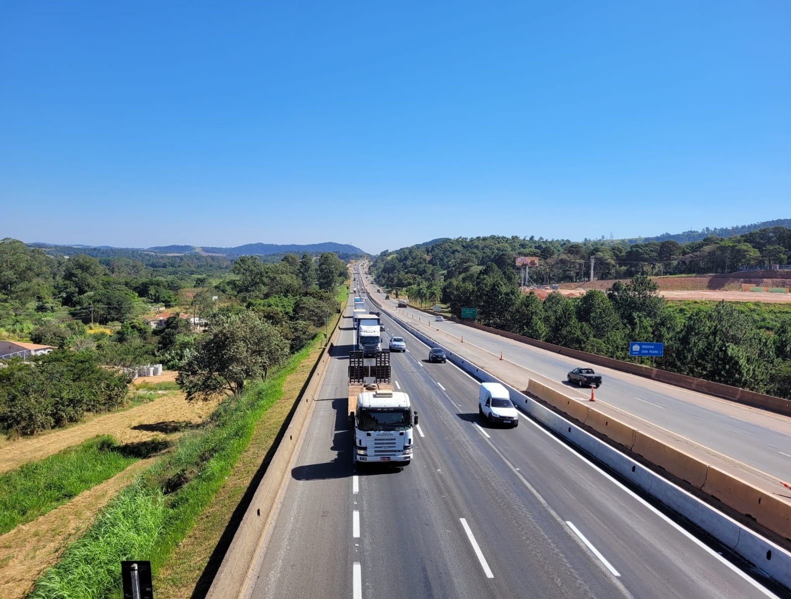 Veja previsão de fluxo e horários de pico nas rodovias neste feriado prolongado