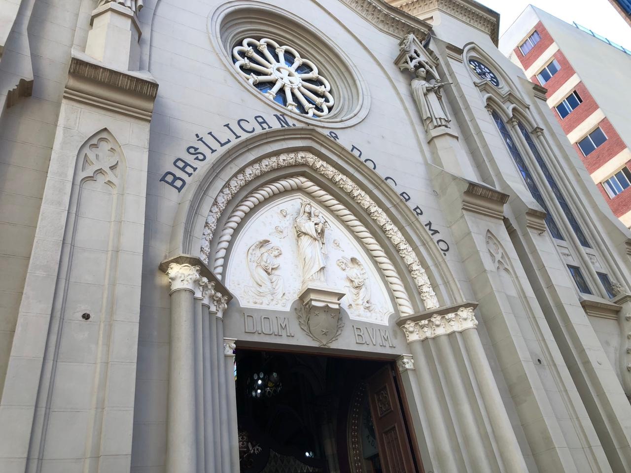 Basílica do Carmo é palco de missas à Nossa Senhora do Carmo; desvios serão feitos no trânsito
