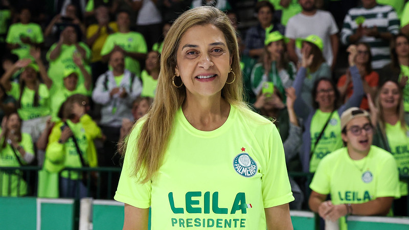 Palmeiras vence concorrência com Flamengo e consegue segurar diretor da base