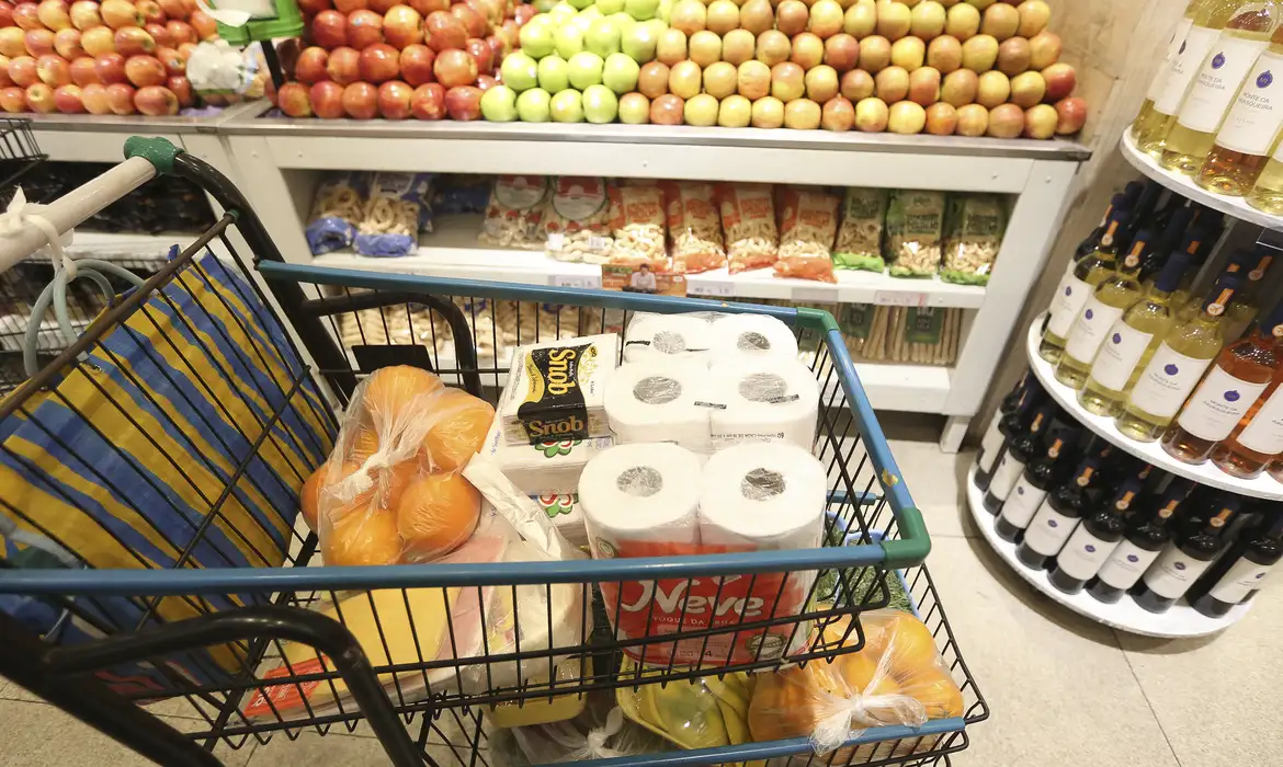 Preço da carne sobe pelo 6º mês e cesta básica chega a R$ 754,55
