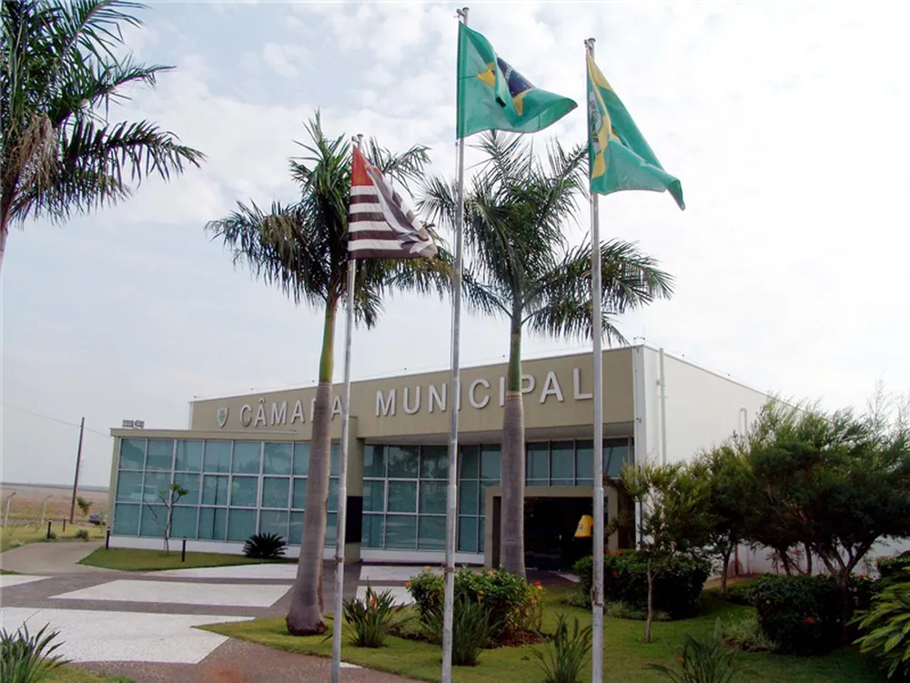 Vereadores aumentam em 46% os próprios salários em Santa Bárbara d’Oeste