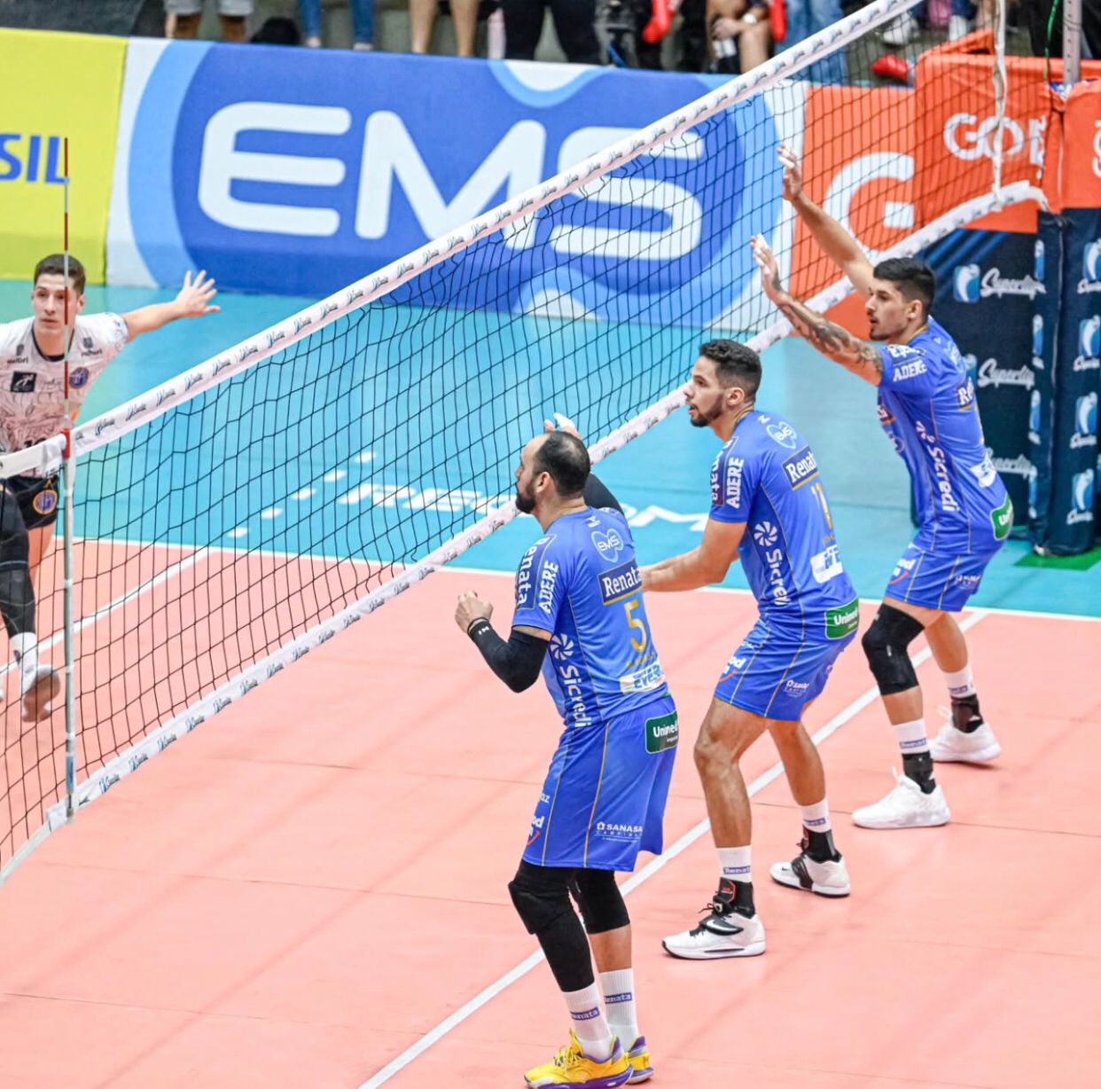 Vitória na despedida de 2024 em Campinas consolida boa fase do Vôlei Renata