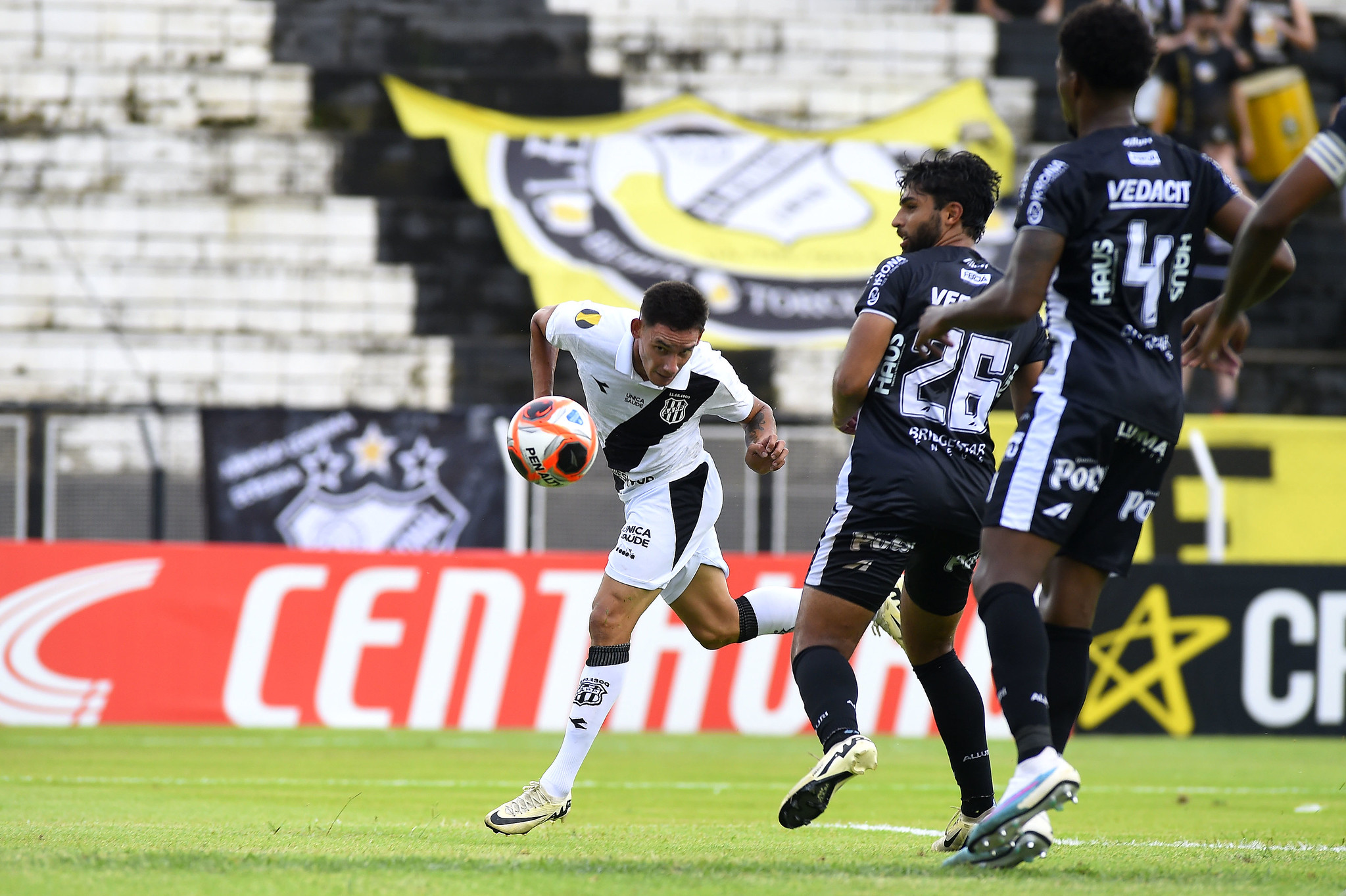 Everton Brito comemora primeiro gol pela Ponte Preta e projeta duelo contra o Corinthians