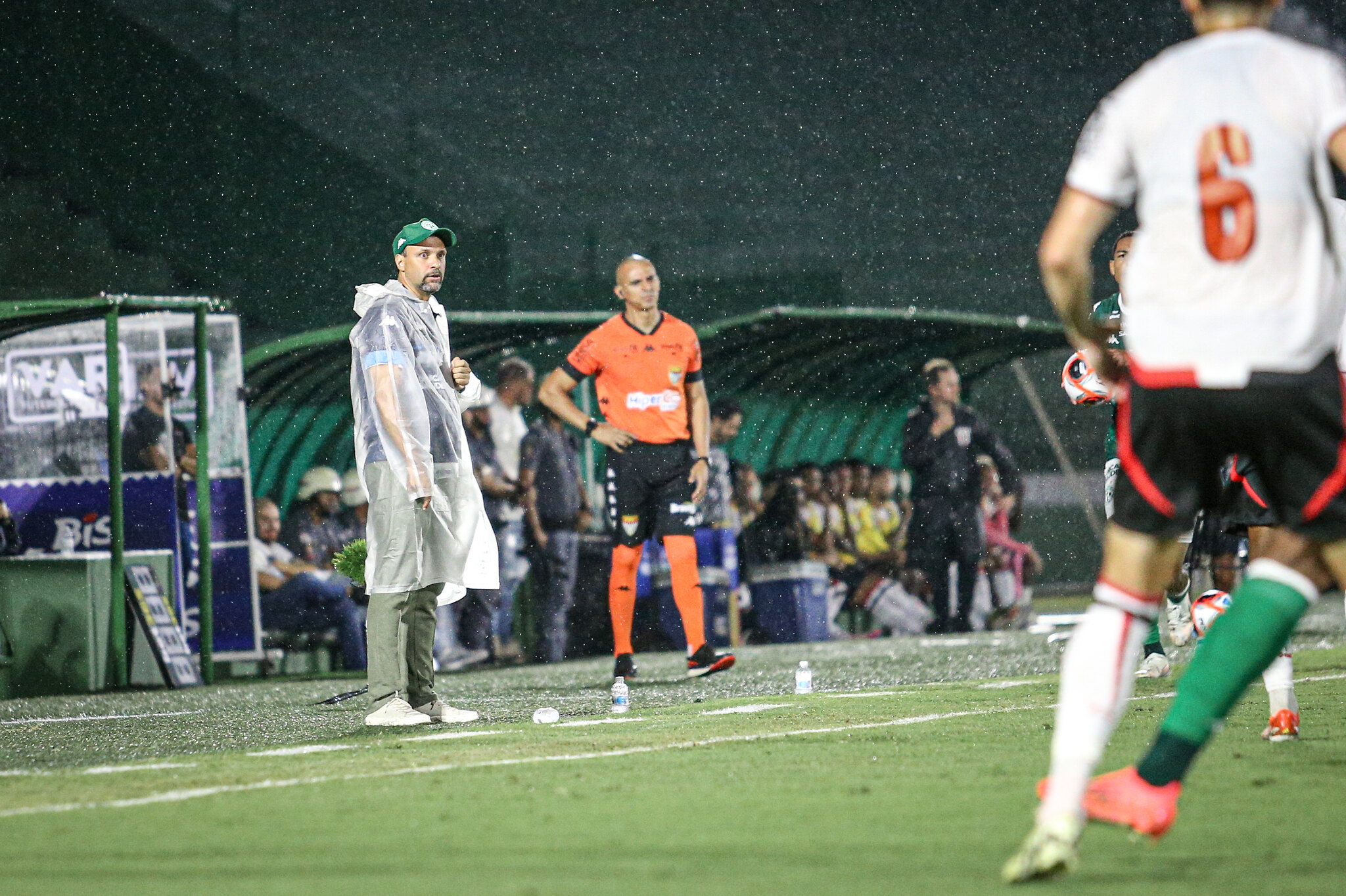 Mauricio Souza elogia entrega dos jogadores na vitória Guarani contra o Botafogo-SP