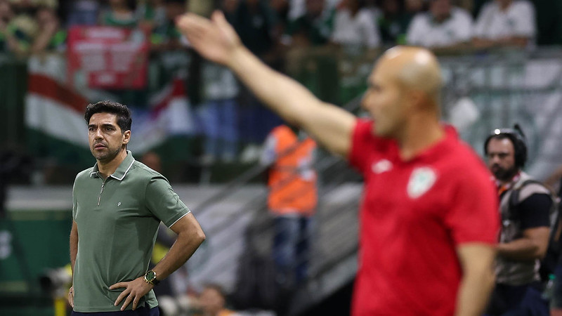Abel Ferreira diz que Rony vai jogar enquanto estiver no Palmeiras