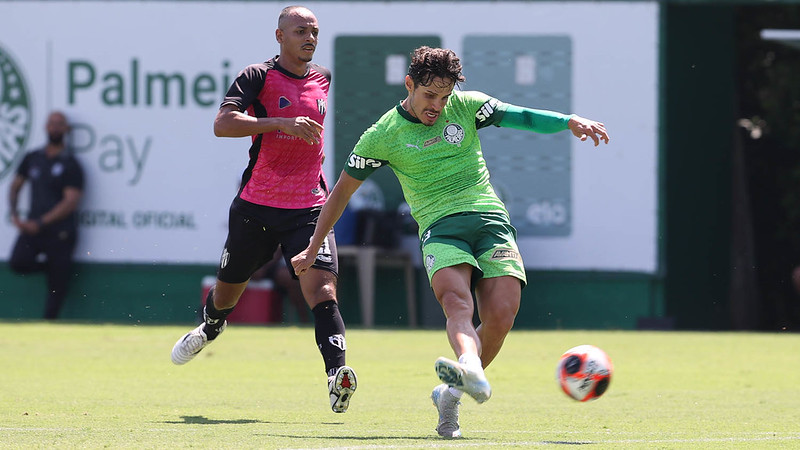Palmeiras vence jogo-treino e anima torcida para temporada 2025