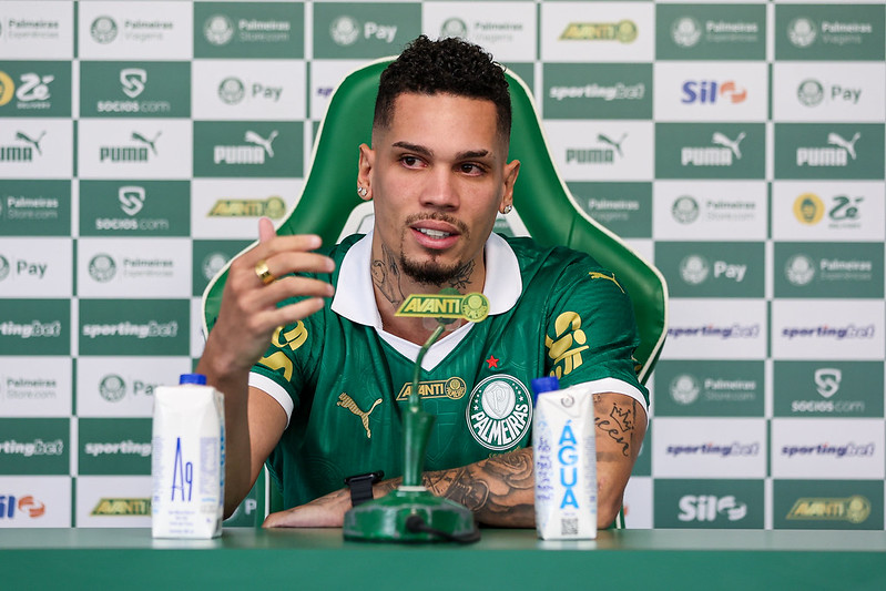 Enquanto aguarda por Paulinho, Abel Ferreira esboça Palmeiras para enfrentar o Guarani  