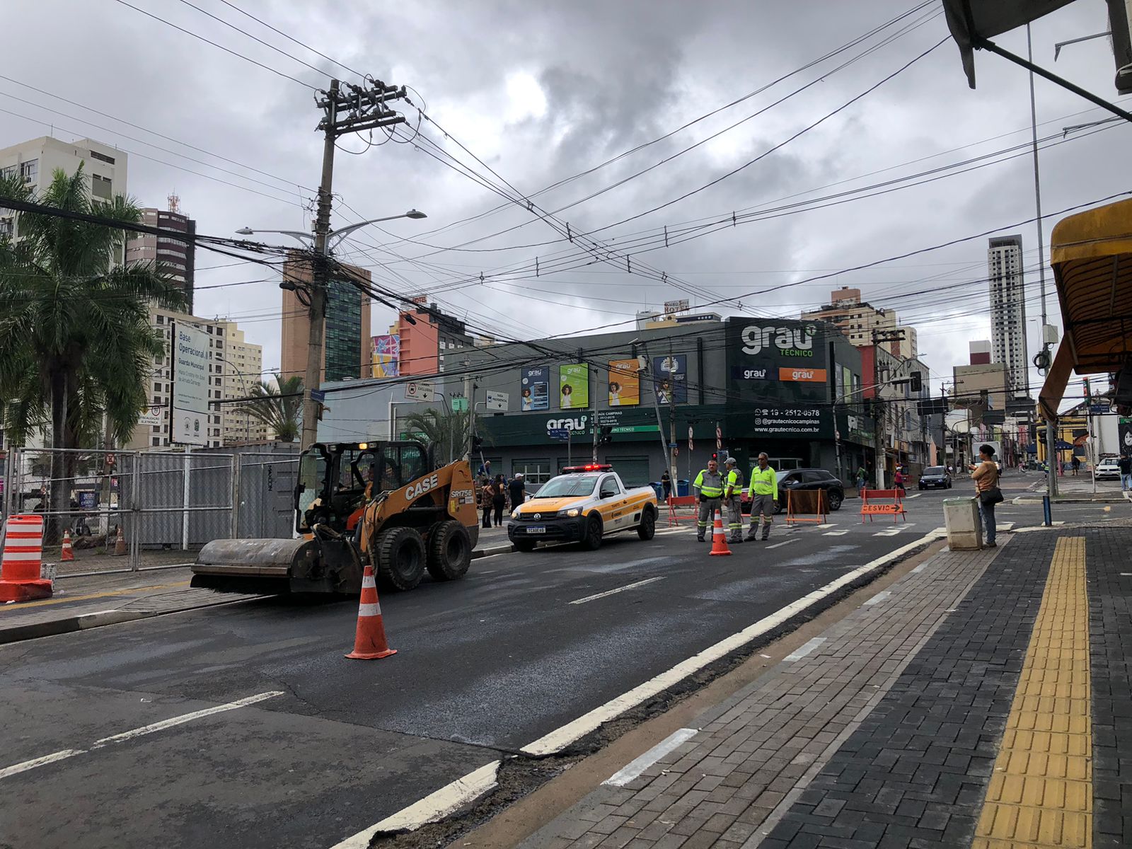 Rua José Paulino está bloqueada para obras até domingo