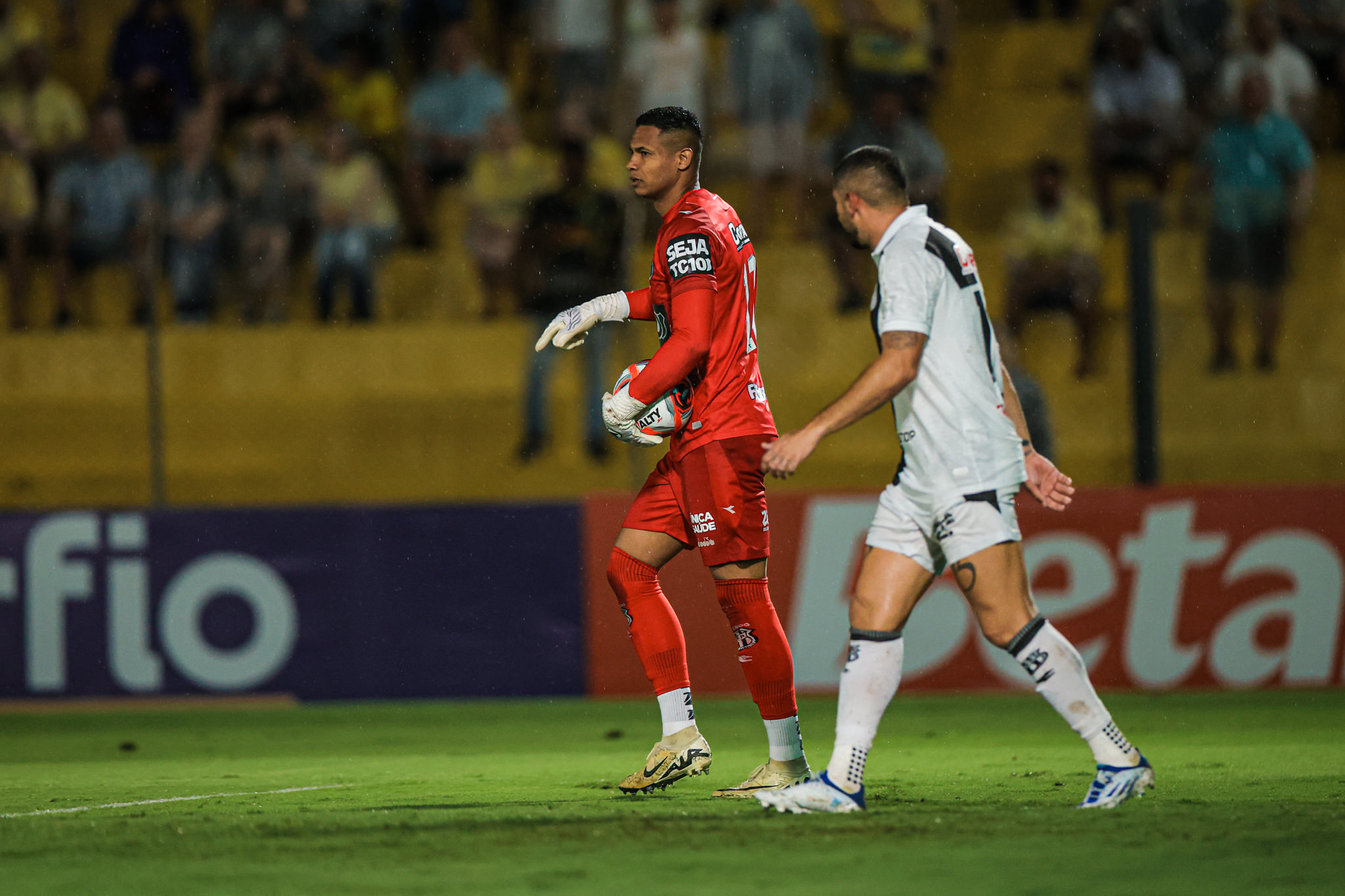 Buscando a classificação no Paulista, Diogo Silva projeta duelo contra o Botafogo-SP