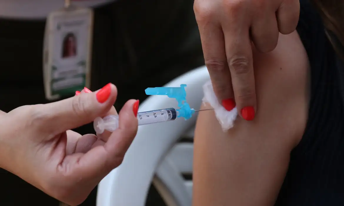 Limeira tem plantão de vacinação neste fim de semana com doses para várias faixas etárias