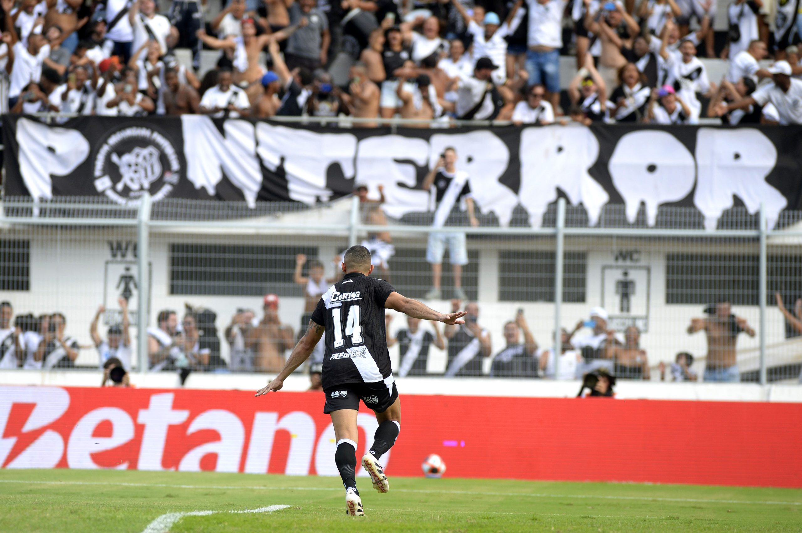 Em jogo polêmico no Moisés Lucarelli, Ponte Preta vence o Dérbi 209