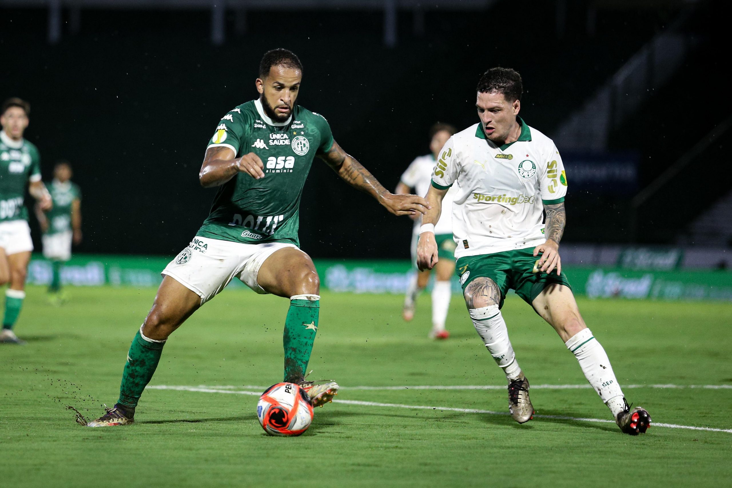 Guarani se rende a força do Verdão e é goleado em casa, 4 a 1