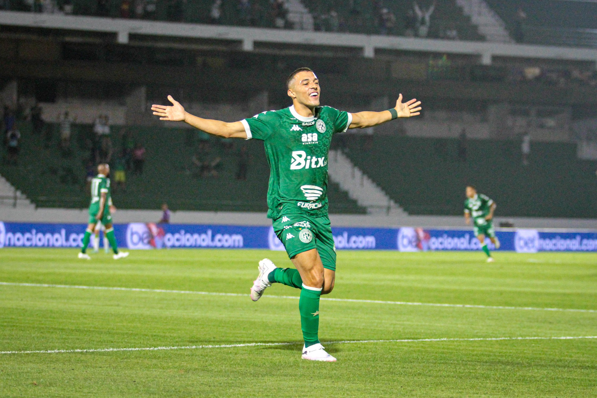 Luccas Paraizo rescinde contrato na justiça com o Guarani; clube afirma que vai entrar com recurso