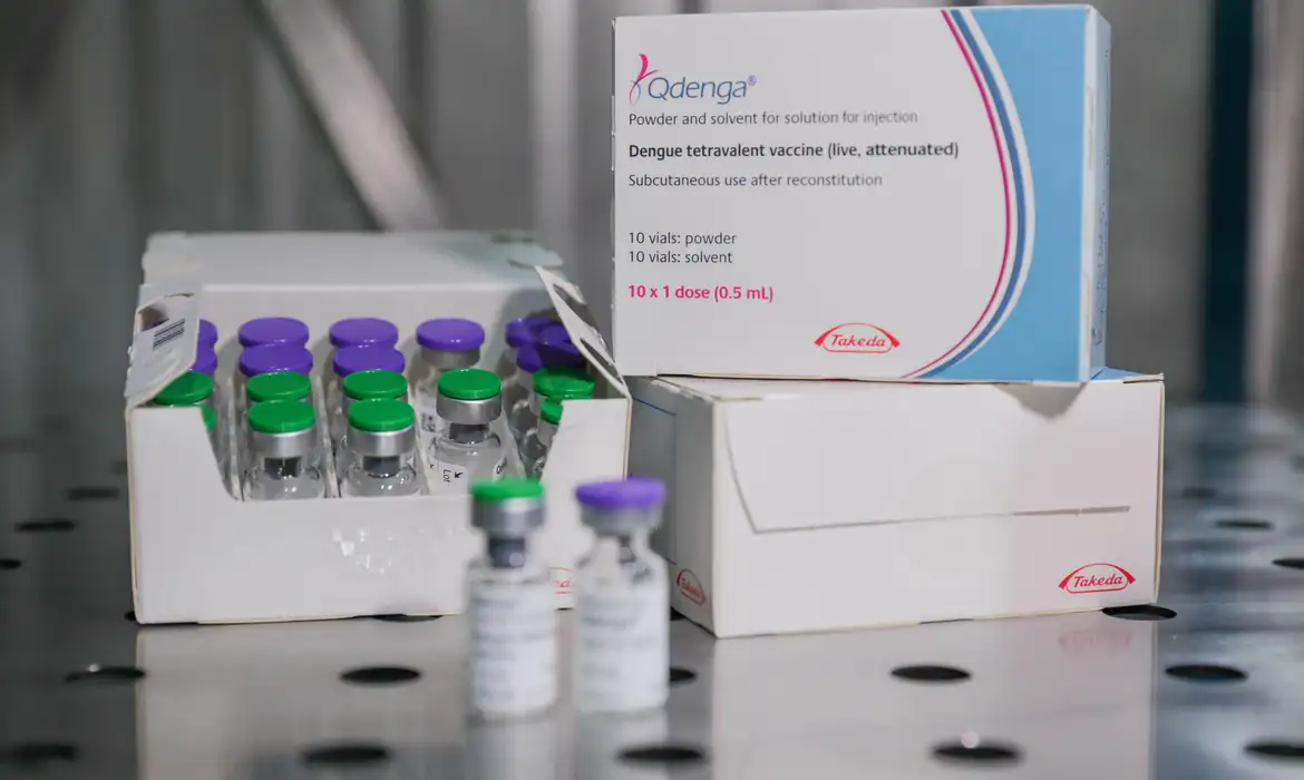 Clínicas particulares de Campinas estão sem estoque de vacina contra dengue em meio à epidemia