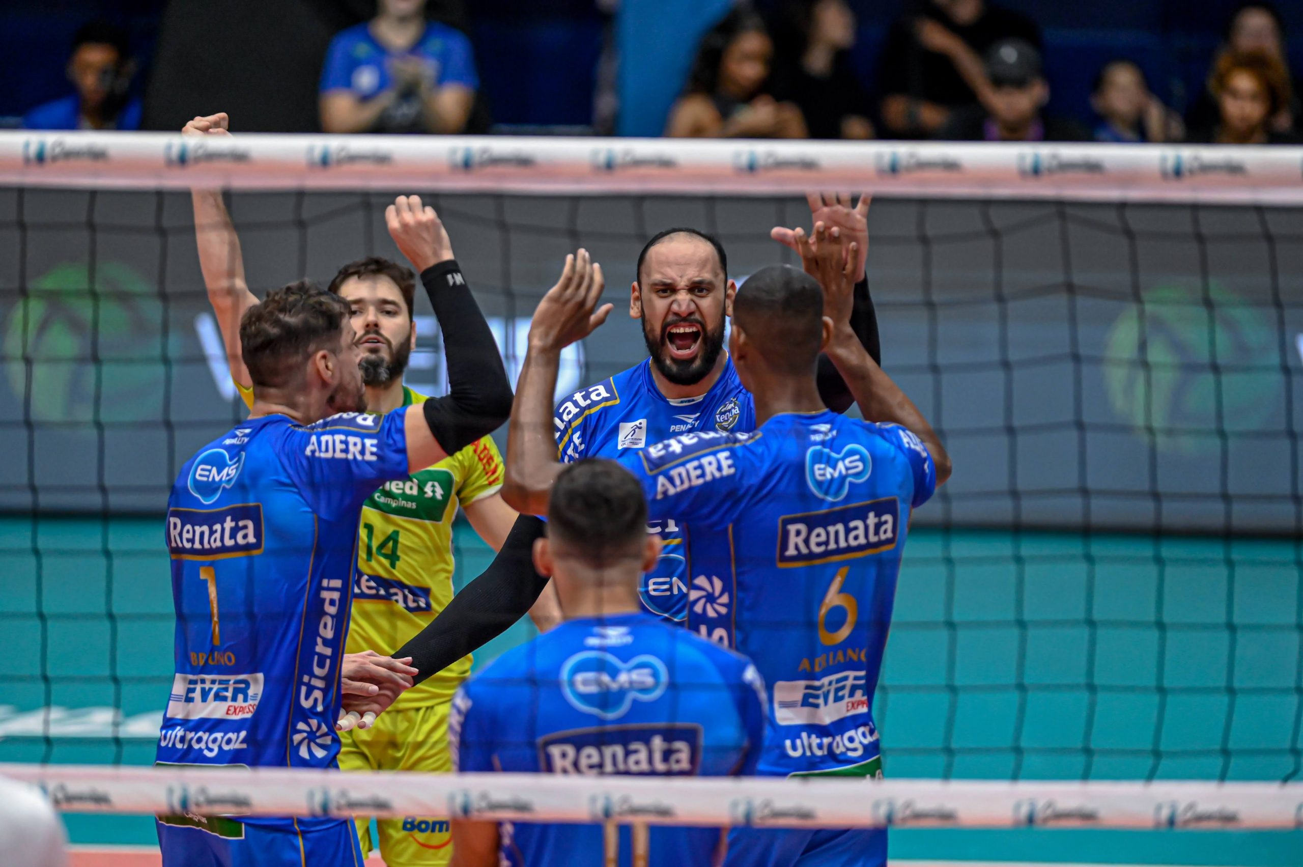 Em busca de vaga na final da Superliga, Vôlei Renata enfrenta o Suzano