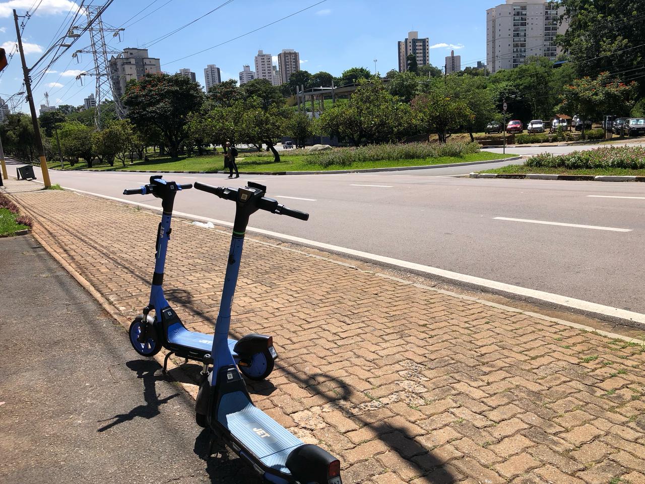 Emdec começa ação educativa para uso de patinetes
