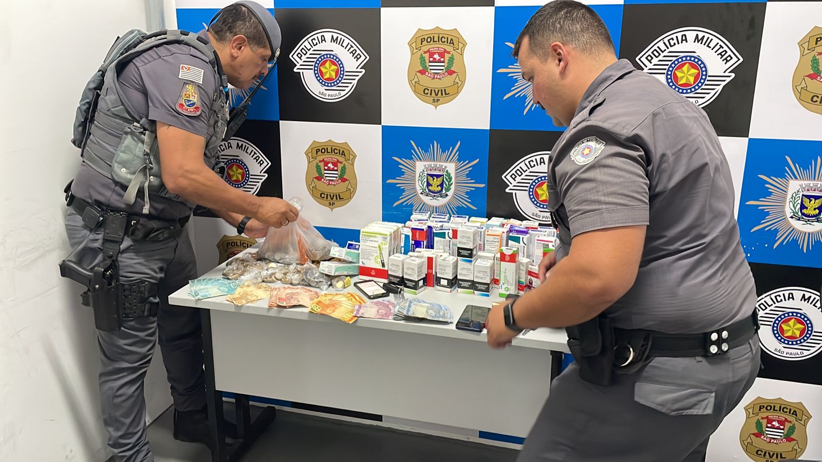 Quatro presos após sequência de assaltos a farmácias em Campinas; um é motorista de app