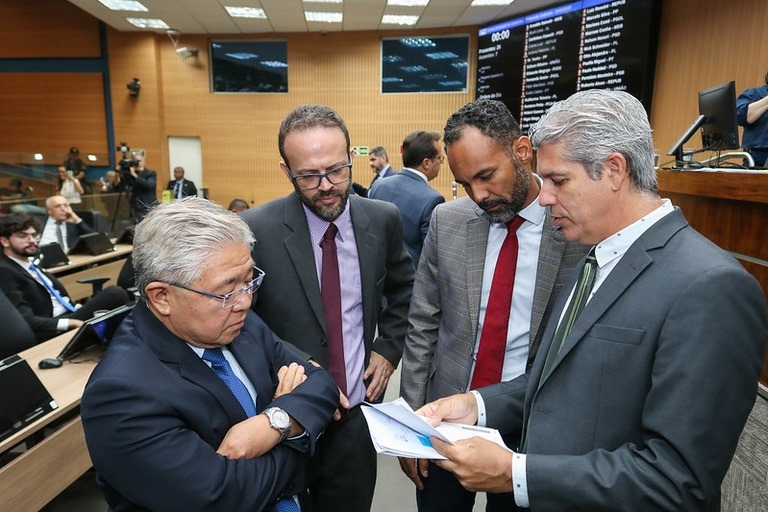 Câmara de Campinas vota projeto que proíbe recipientes de vidro em eventos públicos 