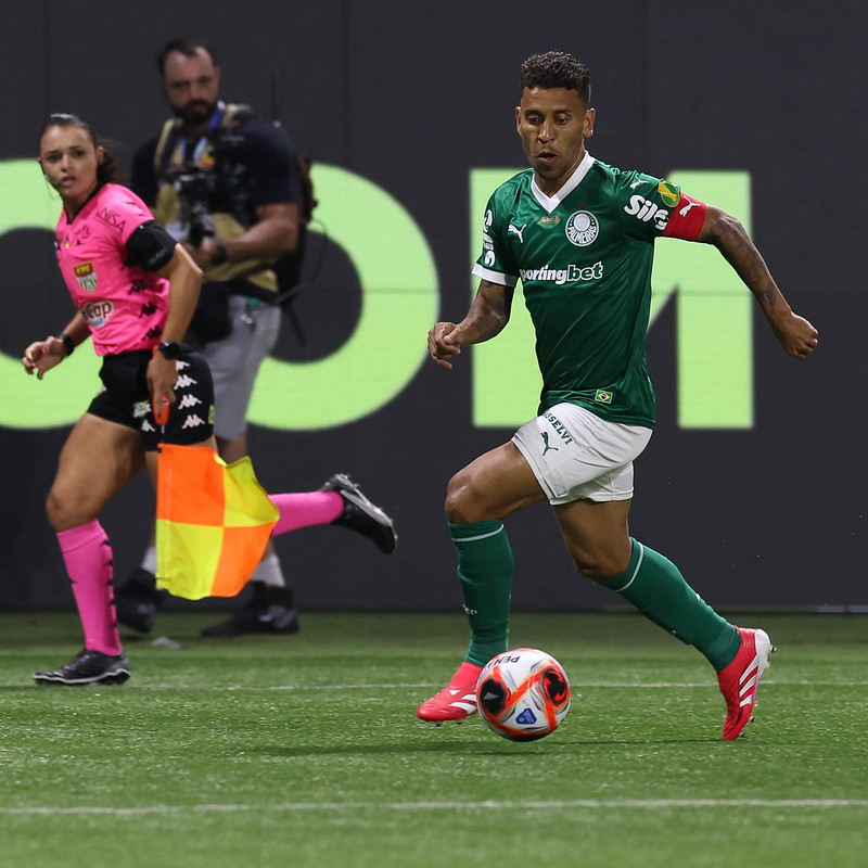 Técnico Abel Ferreira não terá Marcos Rocha para a final do Paulistão contra o Corinthians
