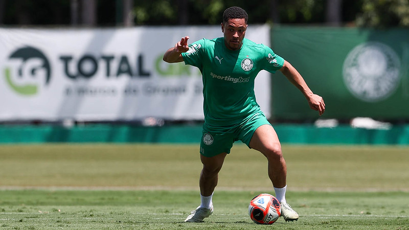 Vítor Roque treina e pode estrear contra o são Paulo na semi do Paulista