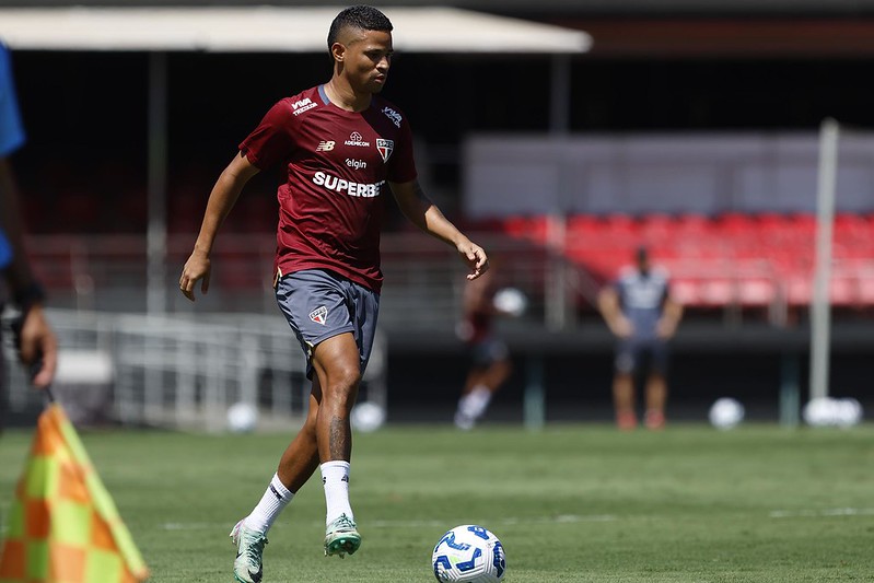São Paulo acerta empréstimo de Erick para o Vitória