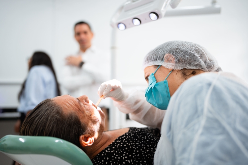 Valinhos inaugura consultório odontológico exclusivo para idosos
